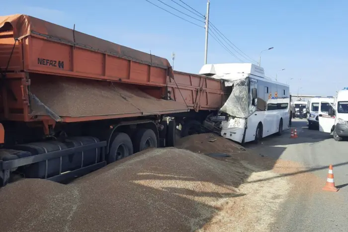 In dem besetzten Simferopol kamen bei einem Verkehrsunfall fünf Personen ums Leben, 18 verletzt (Foto, Video)