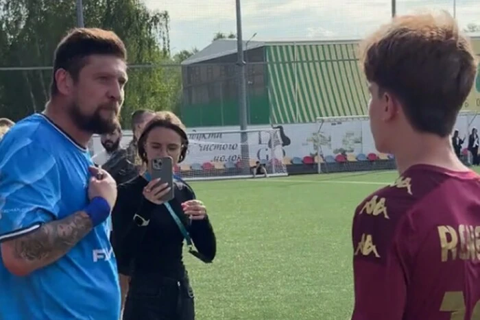Były piłkarz reprezentacji Ukrainy pokłócił się z 16-letnim blogerem przez język rosyjski