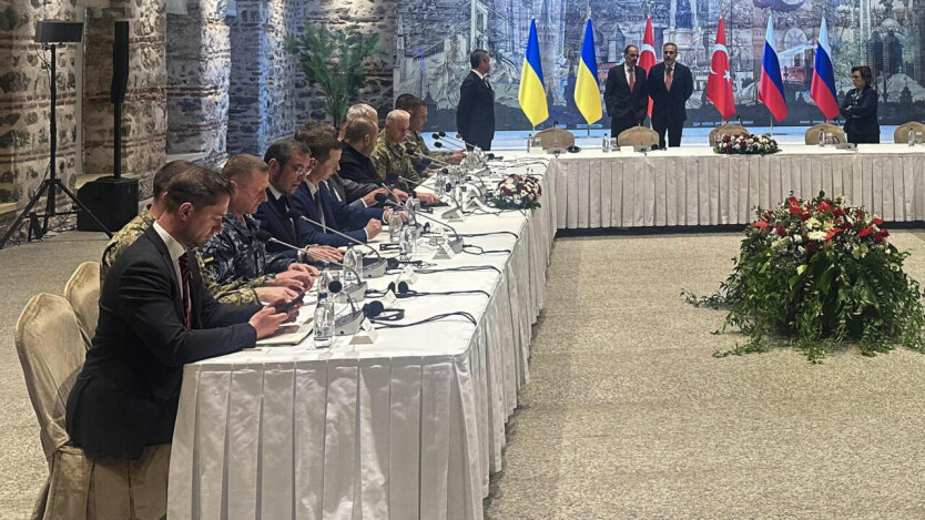 Bloomberg: Russland hat fünf maximalistische Forderungen bei den Verhandlungen mit der Ukraine in Istanbul erhoben
