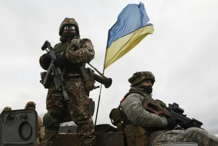 Ukrainian soldiers retreating from Kursk