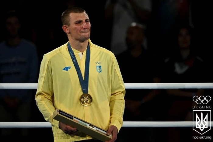 Олімпійський чемпіон Хижняк на ринзі