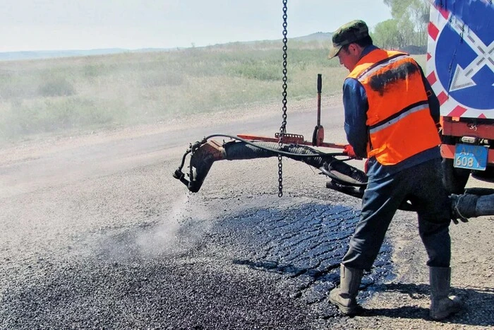 Im Bezirk Ternopil wird der Gemeinderat 6,7 Millionen UAH für die Reparatur von 300 Metern Straße zur Kirche ausgeben