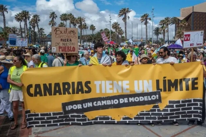Protests against tourism erupt in Spain: foreigners are hiding in hotels