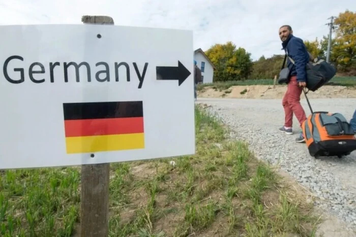 Flüchtlinge werden Einreiseverweigerungen nach Deutschland erhalten - Merz