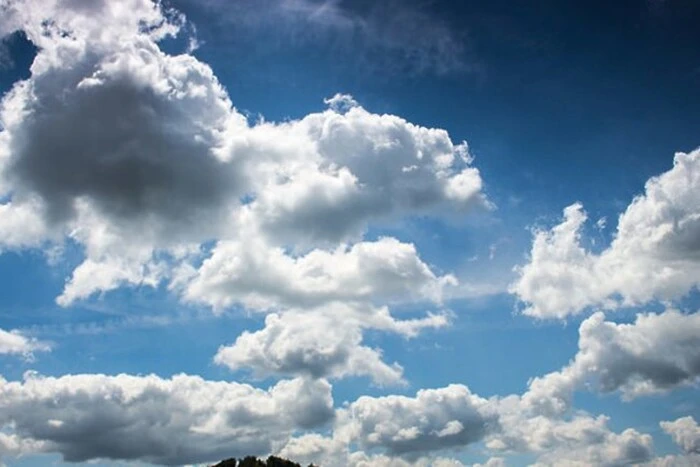 Cloudy weather in Ukraine on March 25