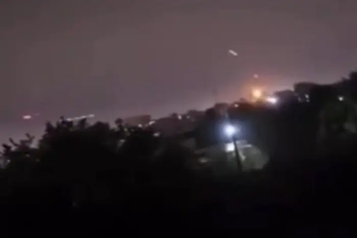 W stolicy Libii wybuchły starcia między bojownikami (wideo)