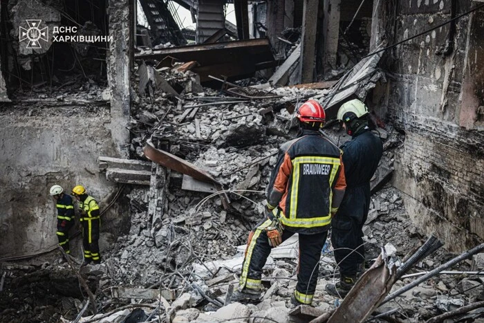 In Charkiw haben die Rettungskräfte die Suchaktion nach dem Beschuss am 7. Juni abgeschlossen