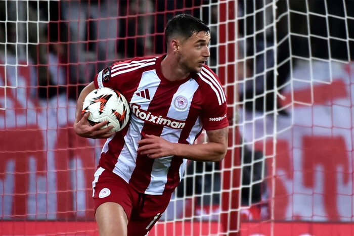 Yaremchuk scored a brace for Olympiacos