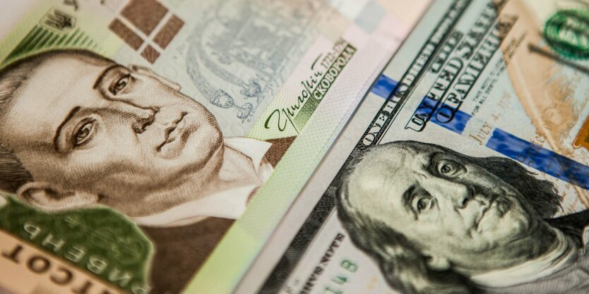 Währungswechsel im Februar: Analyst erklärt, was sich kritisch auf den Wechselkurs der Hrywnja zum Dollar auswirken wird