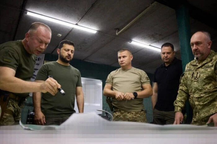 Zelensky and SIRSYK discuss details of offensive operations