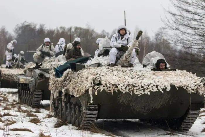 Ukrainian fighters in a tense situation