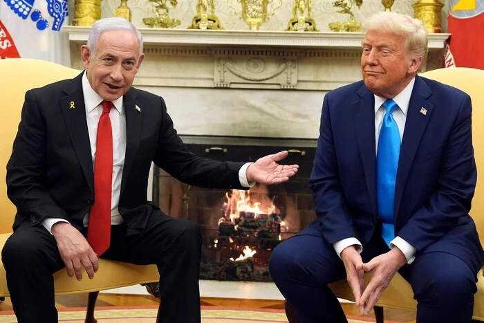 Na zgadkę o operacji przeciwko 'Hezbollahowi'. Netanyahu podarował Trumpowi prezent