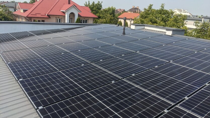 'Reine Geldmacherei': Popенко erklärt, wer und wie Geld bei der Installation von Solarmodulen scheffelt