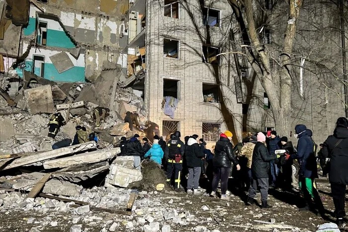 In Hlukhiv starben acht Menschen durch einen russischen Angriff auf ein Studentenheim (aktualisiert)