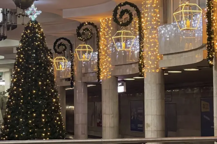 New Year tree in Kharkiv metro