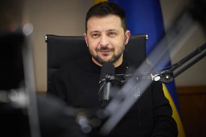 Zelensky answers journalists' questions