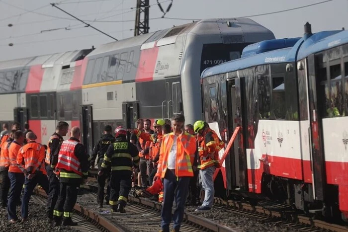 Train collision in Prague: dozens injured