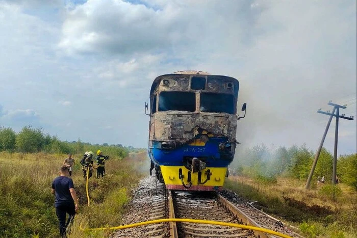 Горит пассажирский поезд на Ровенщине