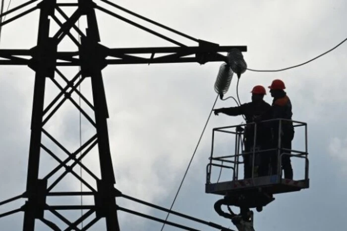 W jednej z miejscowości w wyniku ataku dronów uszkodzone zostały sieci elektryczne