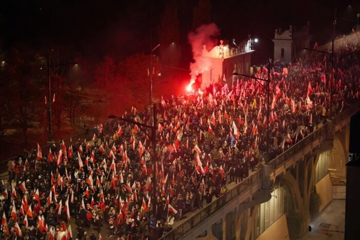 Burnt EU flag, detentions, march for Independence Day