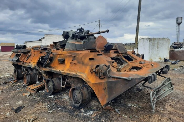 Border guards showed a destroyed border checkpoint