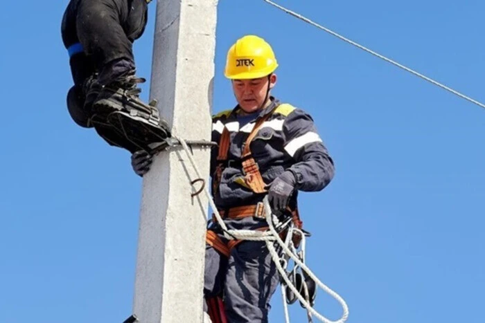 Світло у повернули після обстрілів