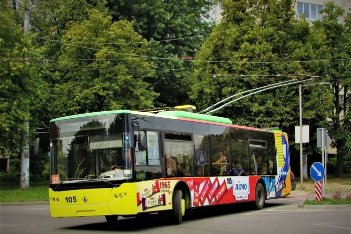 Transport collapse in occupied Luhansk