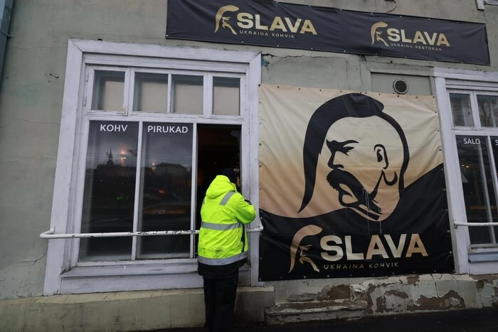 In der Hauptstadt Estlands brannte ein ukrainisches Restaurant. Polizei vermutet Brandstiftung