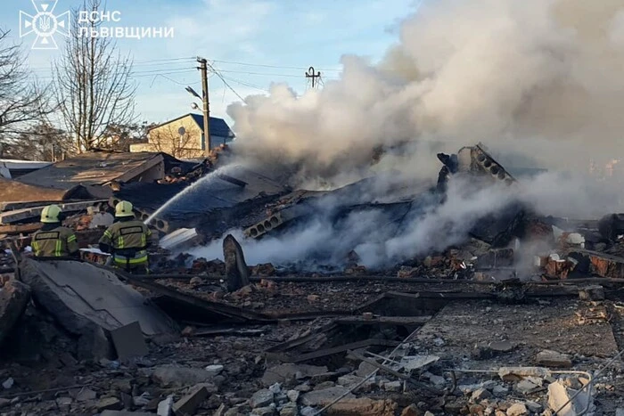 Повреждена сеть теплопоставки в Львовской области