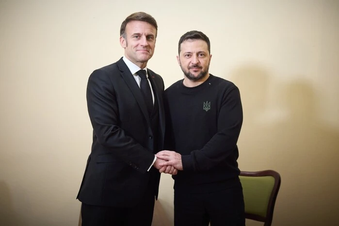 Zelensky's meeting with Macron in Poland