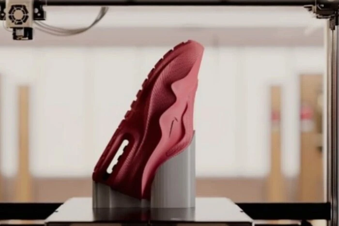 Das Unternehmen Nike hat erstmals Sneakers mit einem 3D-Drucker hergestellt