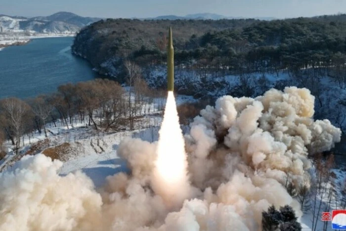 Test, North Korea's new ballistic missile