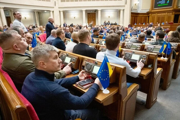 Опитування: найбільше та найменше довіряють українським політикам