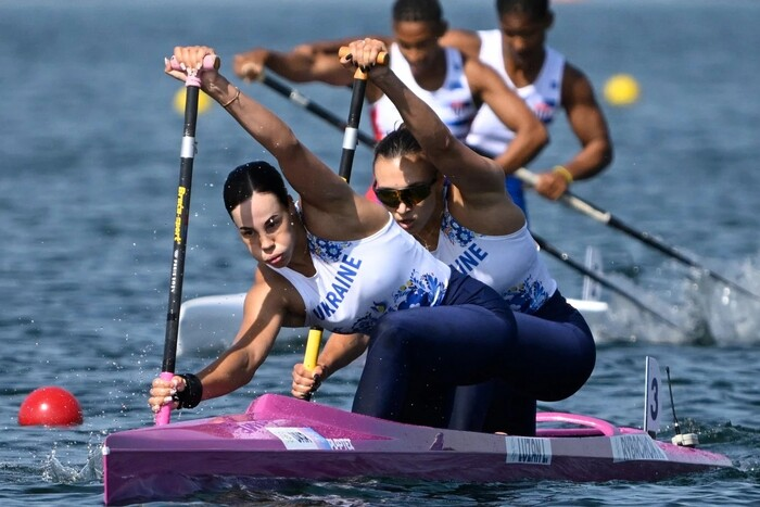 Canoeists Luzan and Rybachok with silver