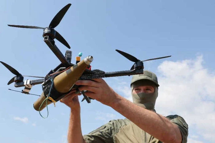 Rosjanie szkolą pilotów dronów na terenie elektrowni jądrowej w Zaporożu