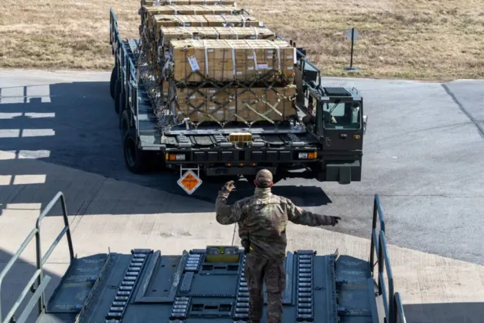 Pomoc obronna od USA w wysokości 7,9 mld dolarów, ostrzał Charkowa przez KAB-y. Najważniejsze informacje z 26 września