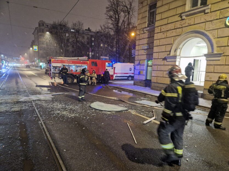 Flames engulf the post office building in Moscow