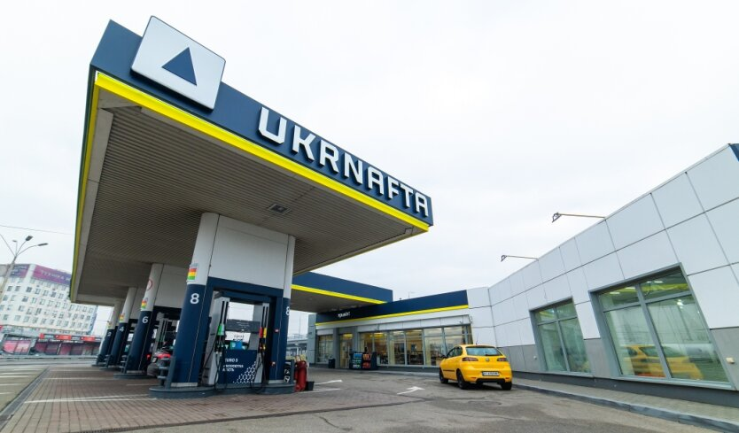 The first solar power plant at a gas station in Kyiv