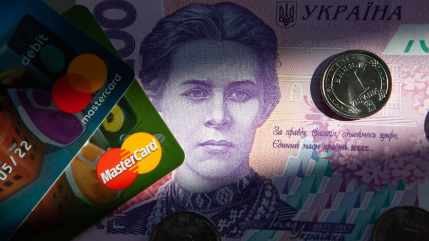 Einigen Ukrainern senken Banken die Limits für Geldtransfers im Jahr 2025: Wer ist im Risiko