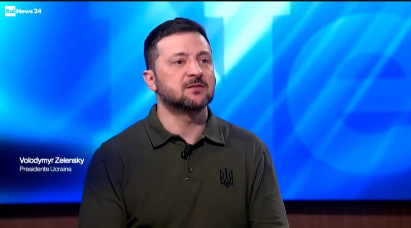 Zelensky with water on the bridge