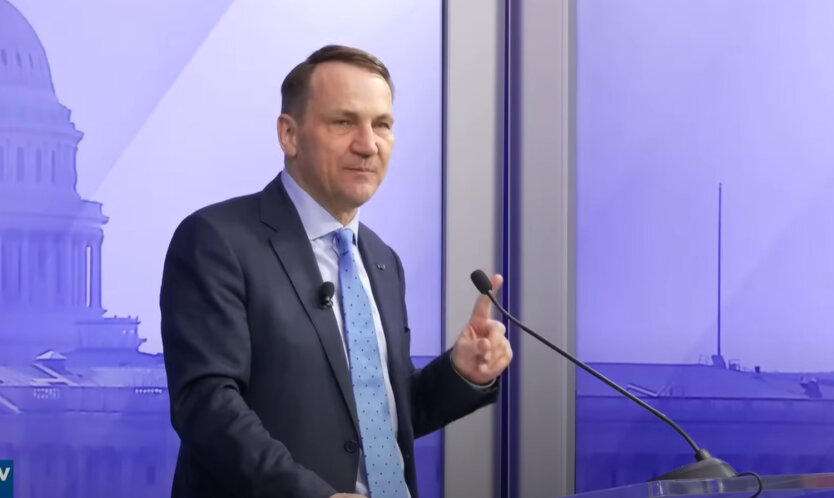 Sikorski discusses the future of Europe