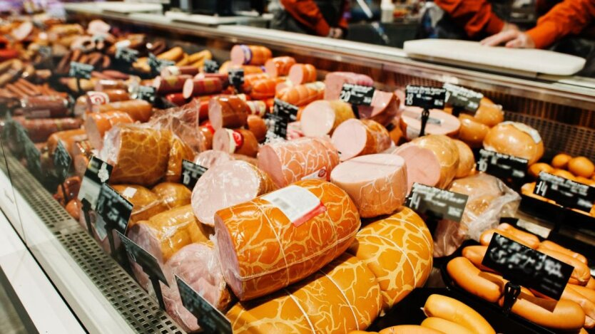 In der Ukraine sind die Preise für Käse, Wurst und Speck gestiegen: Wie viel man zu Weihnachten und Neujahr ausgeben muss