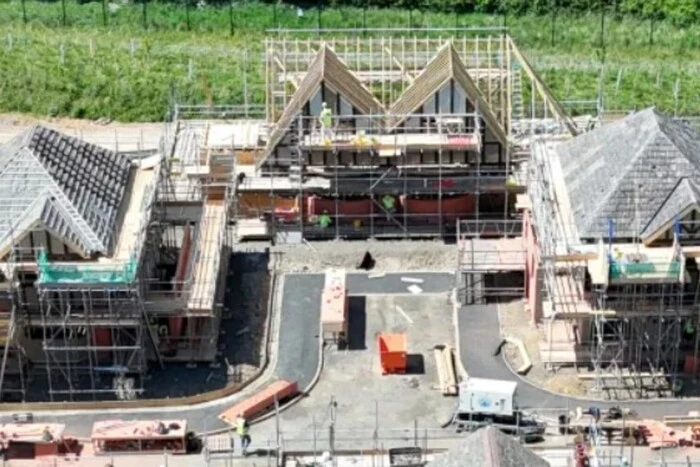 Dla nowego „Harrego Pottera” budowane jest nowe mini-miasto (zdjęcia)