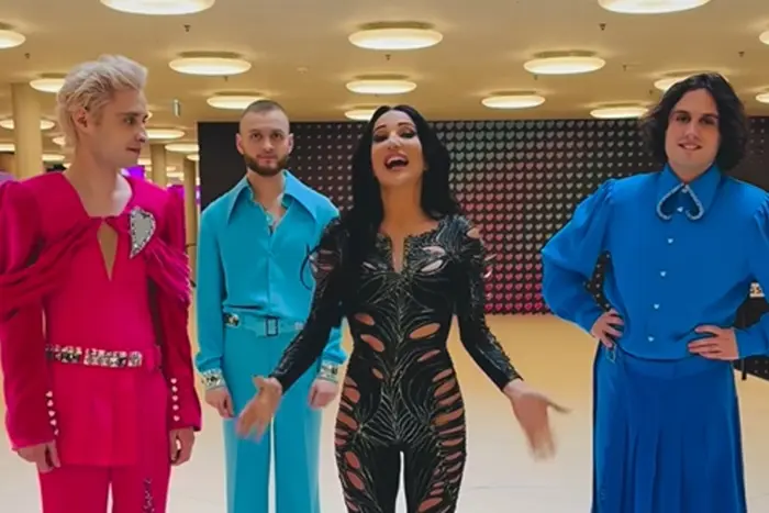 Die Vertreterin Polens beim Eurovision Song Contest hat zusammen mit der Band Ziferblat gesungen (Video)