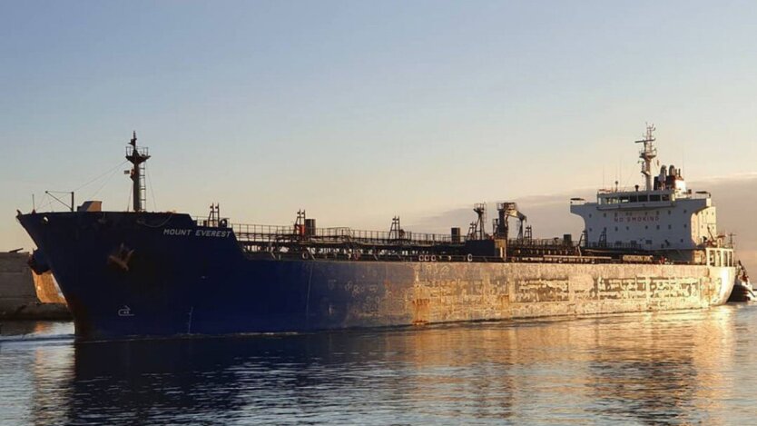 Neuer Sanktionsschlag gegen Moskau: Die EU hat sich dem 'Schattenflotte' und Hunderten von Schiffen angenommen