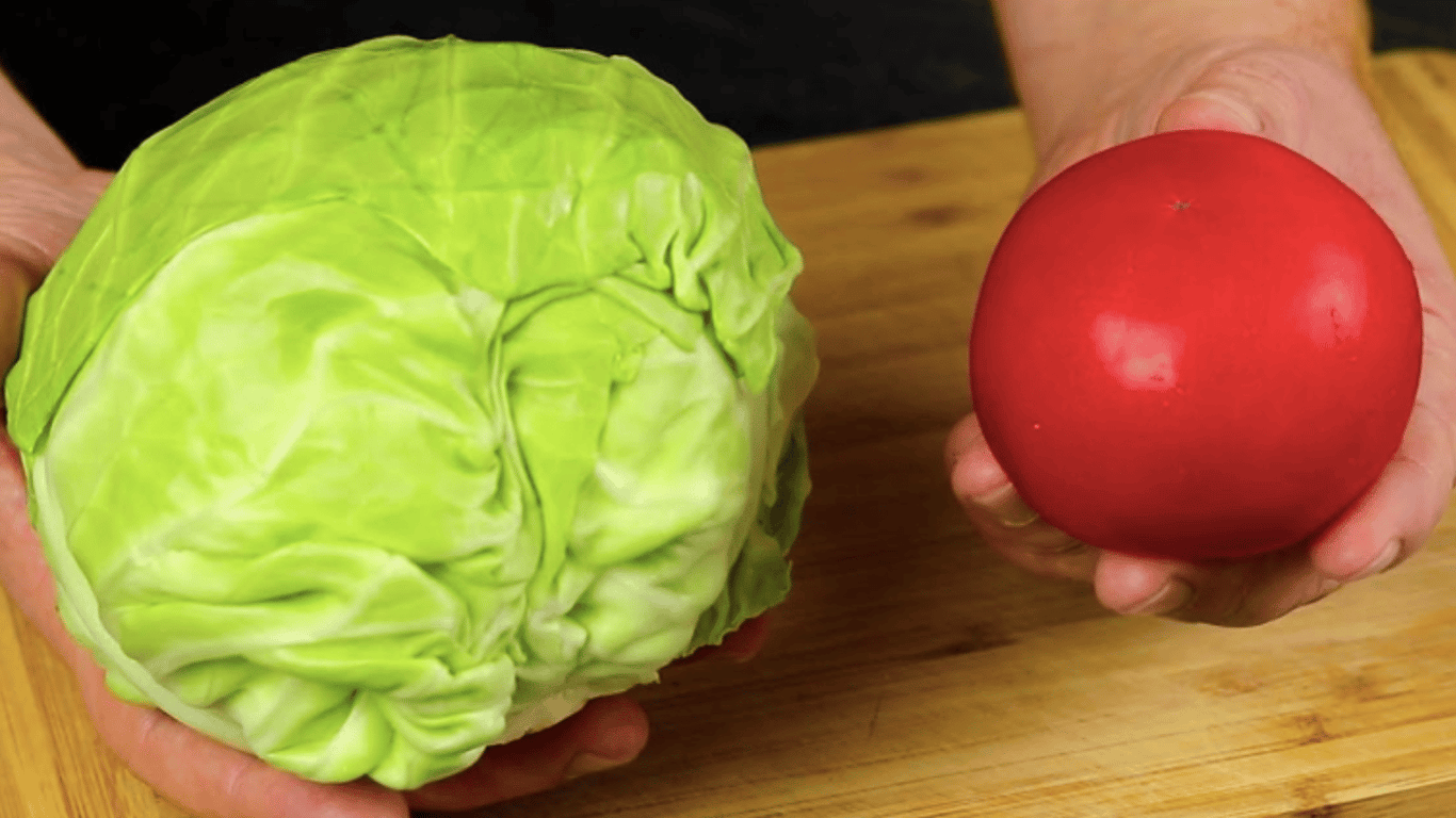 Popular cabbage and tomato salad - mayo-free in 5 minutes