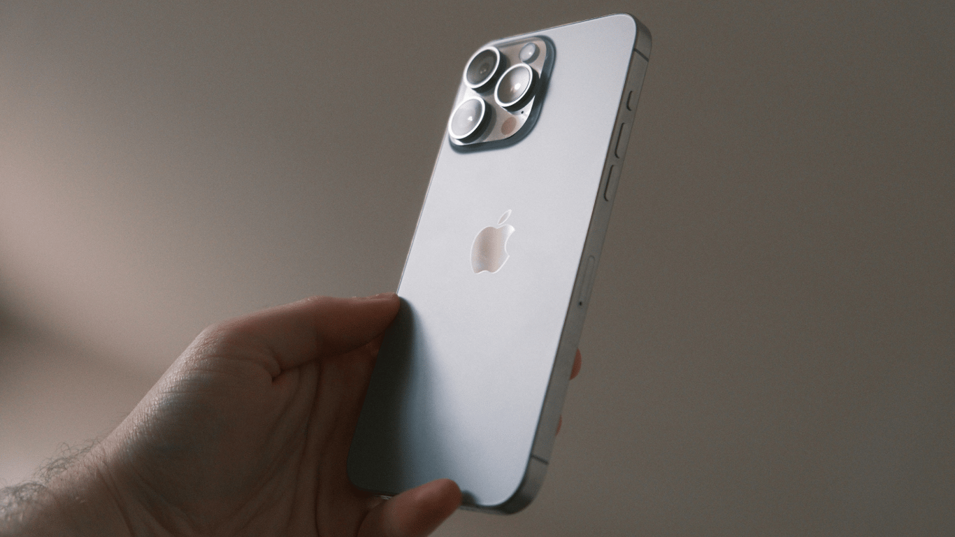 Why the iPhone Needs to Be Restarted More Often Than It Seems