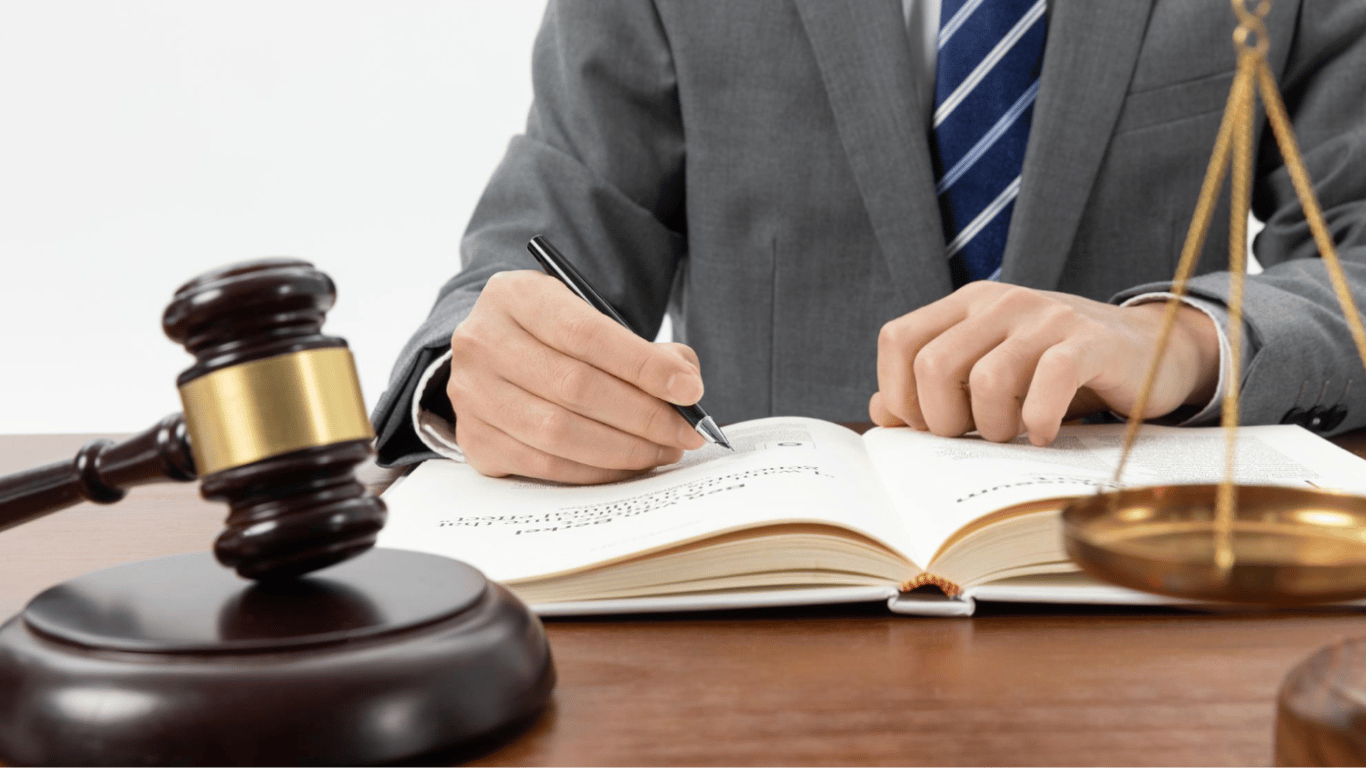 Man promised to 'solve the issue' at the Military Registration Center for dollars — court punished