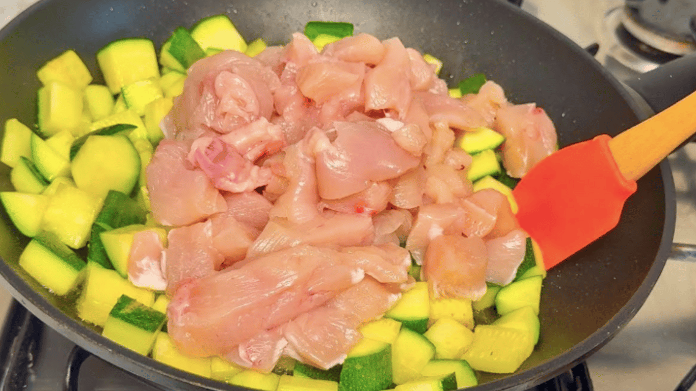 Das leckerste 'hausgemachte' Abendessen - Zucchini und Fleisch in 20 Minuten