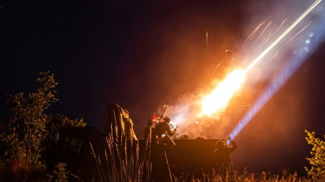 Explosions echo again in Kyiv